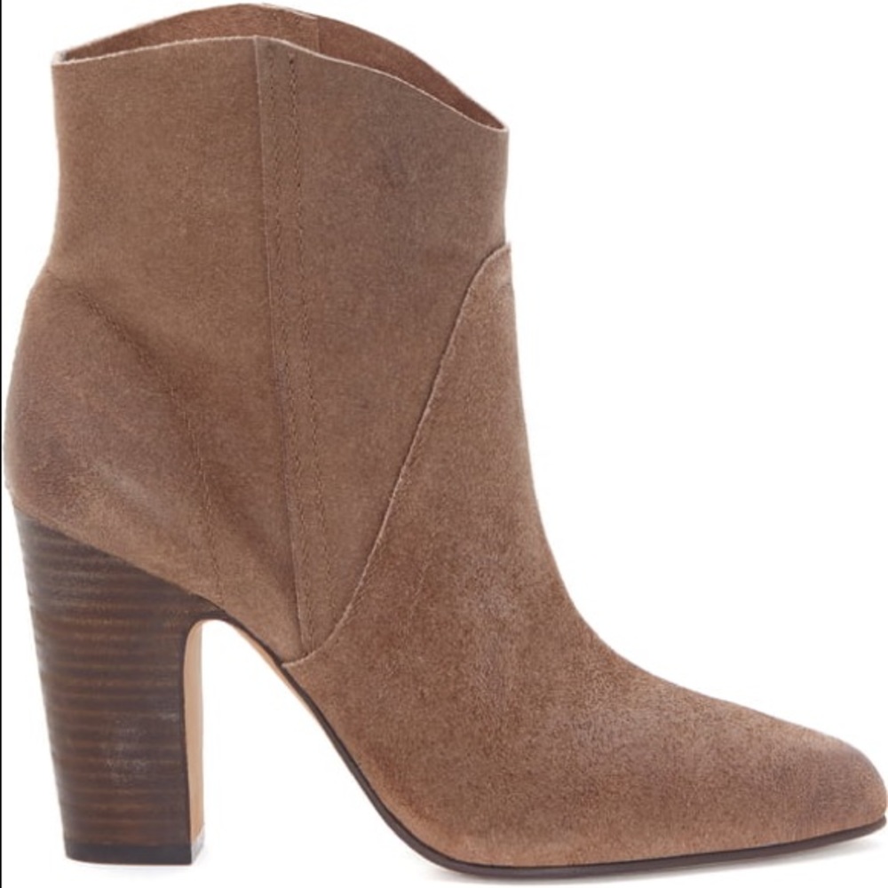 Vince Camuto Creestal Booties - NEW IN BOX - Picture 2 of 8